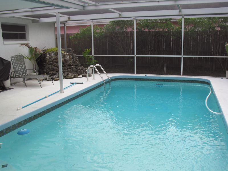 Removable Pool Fence Service detail